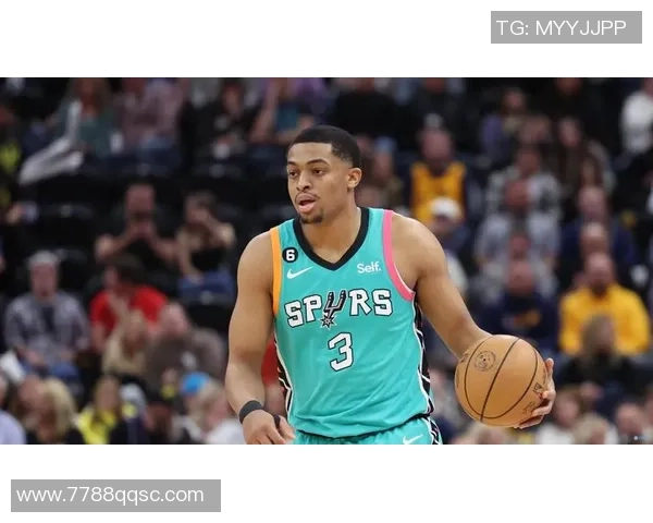 NBA常规赛：半场完毕，老鹰以70-55抢先奇才，约翰逊16+7+6